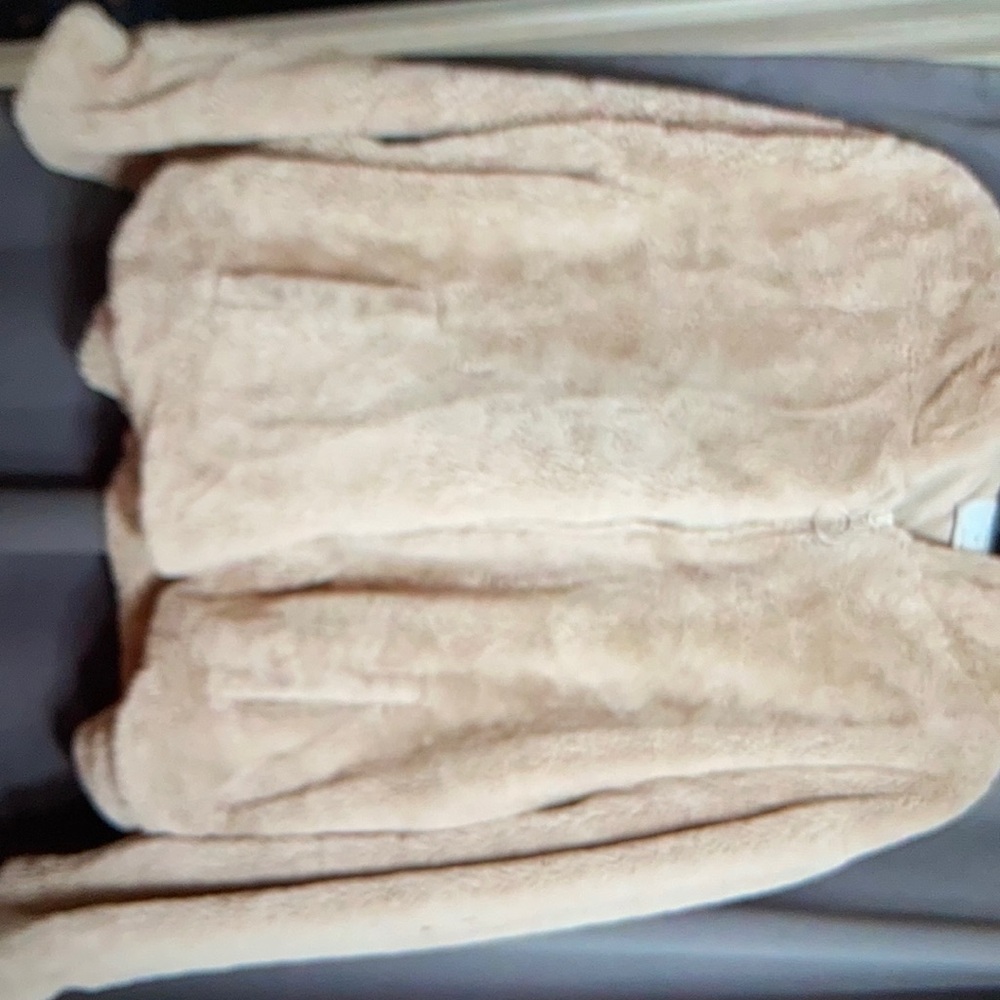 Angel Kiss Los angles women’s Tan Faux Fur Hooded jacket